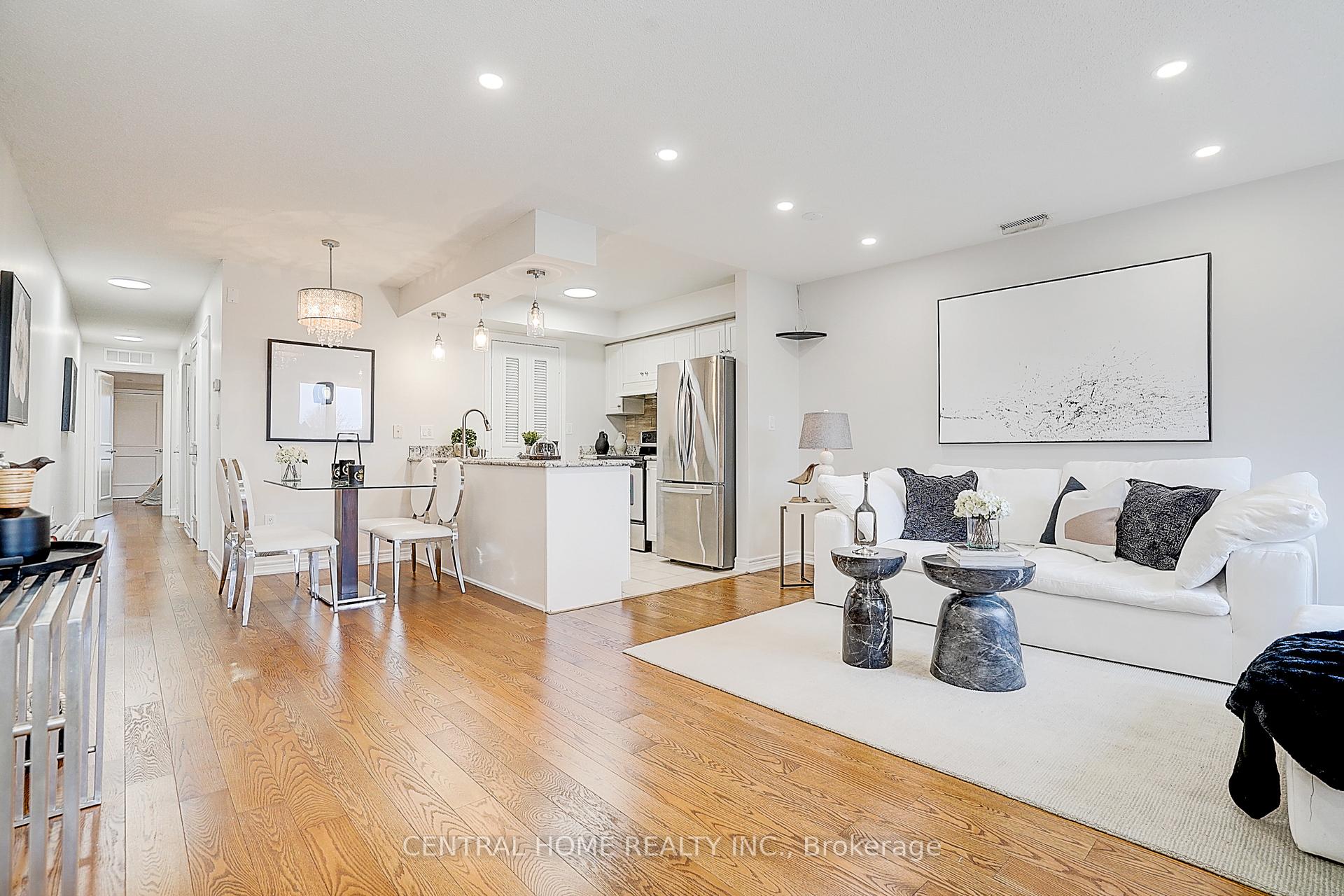 Photo 6 of Unit 302, 76 Aerodrome Crescent, Toronto, Leaside — HOMEH
