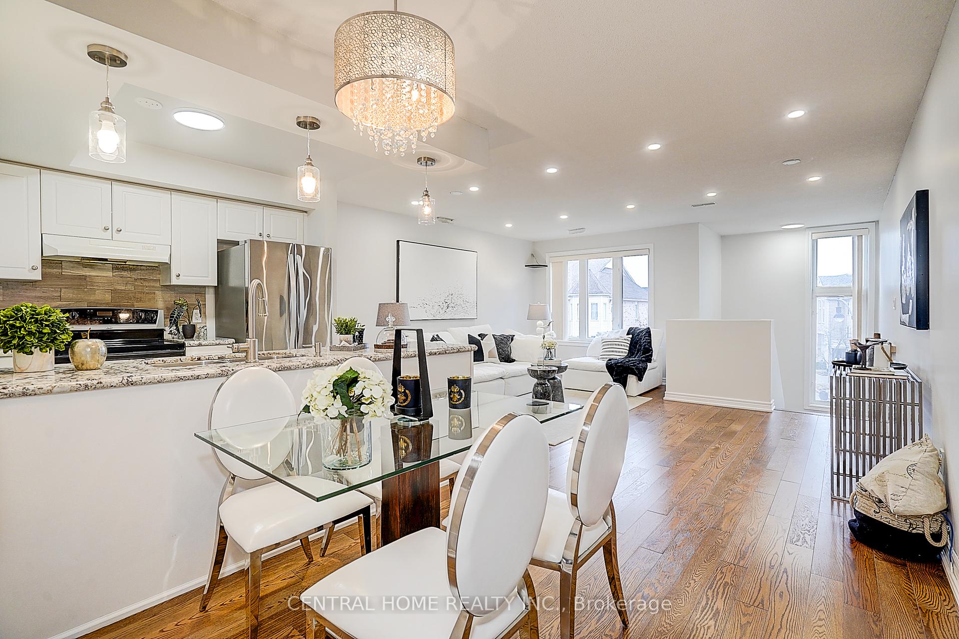 Photo 15 of Unit 302, 76 Aerodrome Crescent, Toronto, Leaside — HOMEH