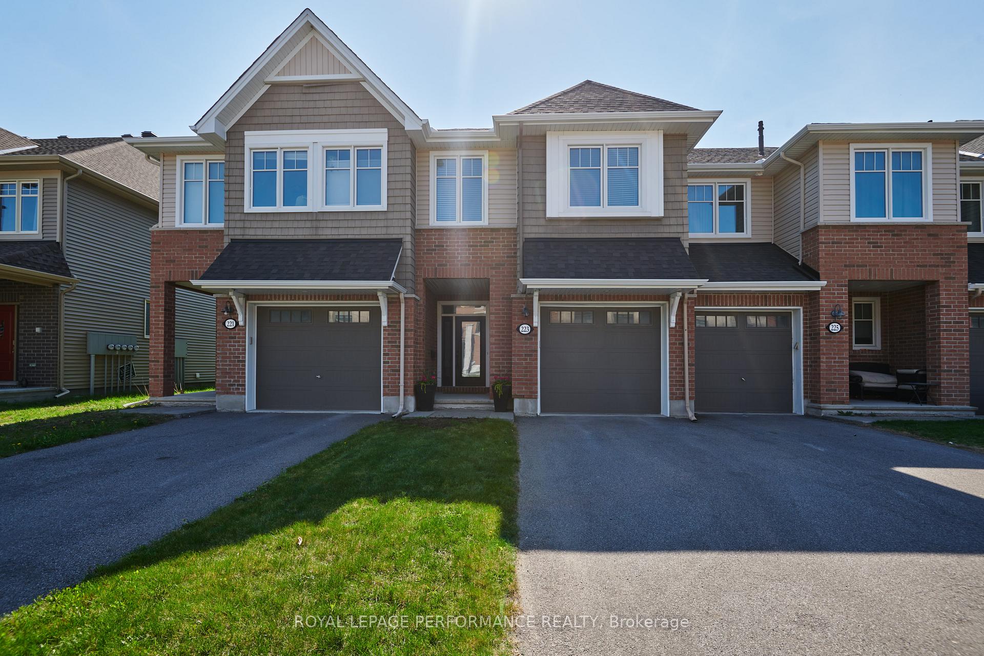 Photo 1 of 223 Hawkmere Way, Ottawa, Blossom Park/Kemp Park/Findlay Creek — HOMEH