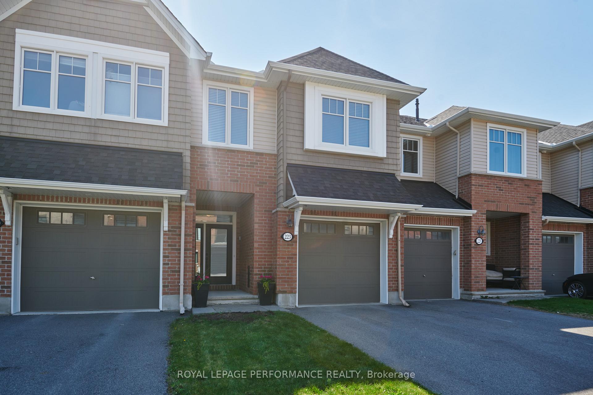 Photo 3 of 223 Hawkmere Way, Ottawa, Blossom Park/Kemp Park/Findlay Creek — HOMEH