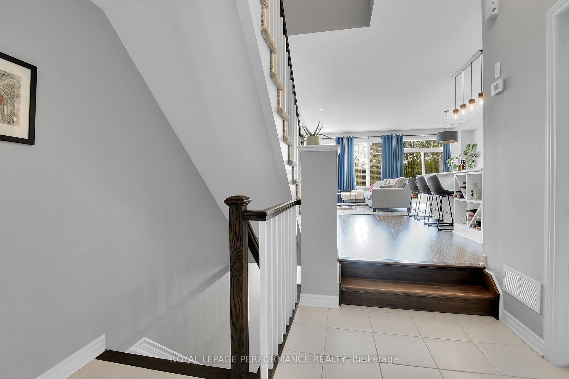 Photo 4 of 223 Hawkmere Way, Ottawa, Blossom Park/Kemp Park/Findlay Creek — HOMEH