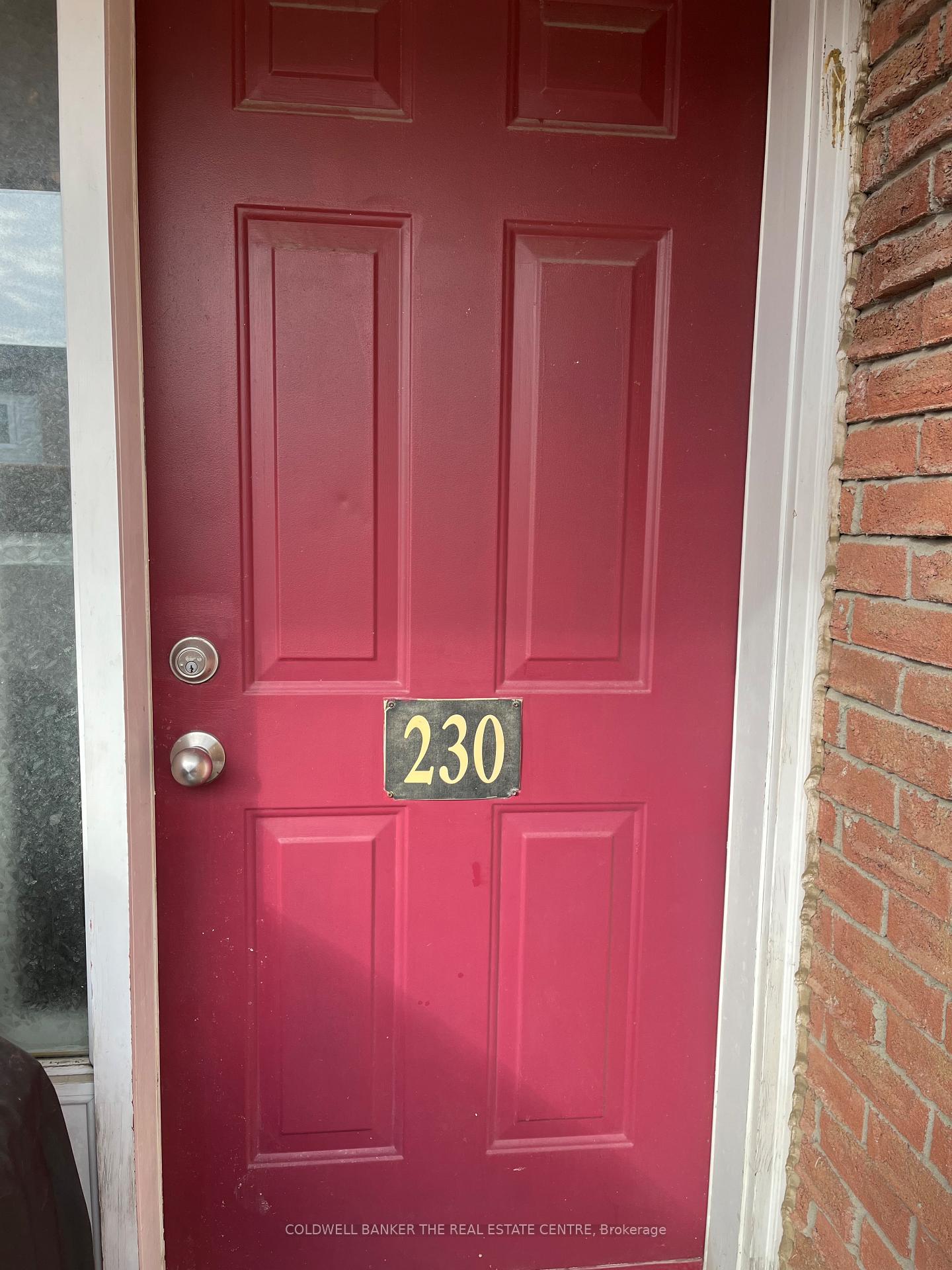 Photo 1 of Unit 230, 230 Milestone Crescent, Aurora, Aurora Village — HOMEH