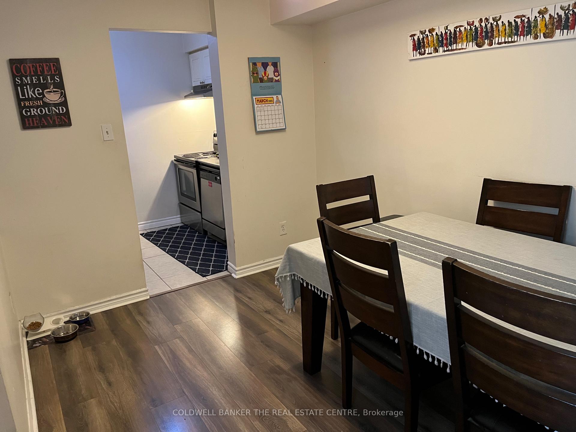 Photo 5 of Unit 230, 230 Milestone Crescent, Aurora, Aurora Village — HOMEH