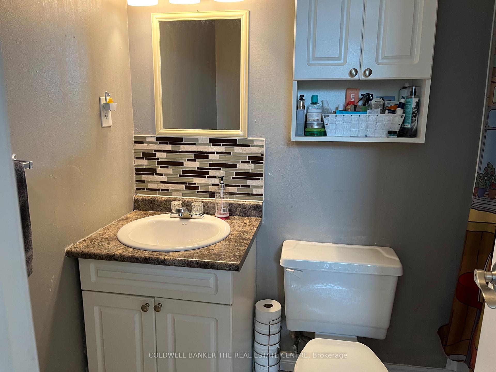 Photo 16 of Unit 230, 230 Milestone Crescent, Aurora, Aurora Village — HOMEH