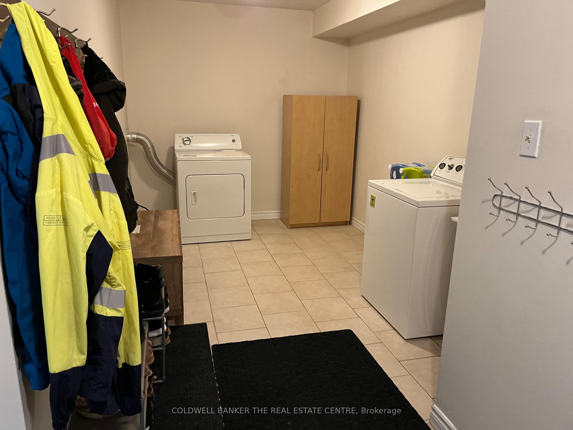 Photo 17 of Unit 230, 230 Milestone Crescent, Aurora, Aurora Village — HOMEH
