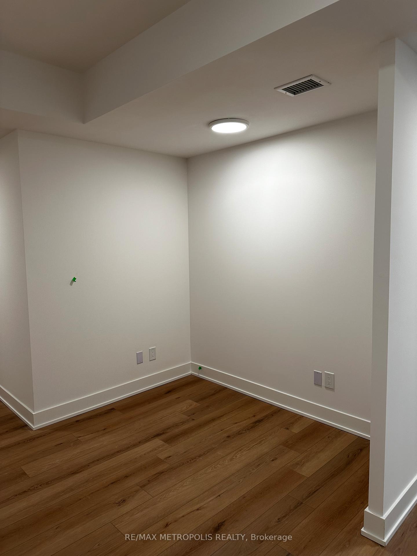 Photo 37 of Unit 406, 1285 Queen Street E, Toronto, Greenwood-Coxwell — HOMEH