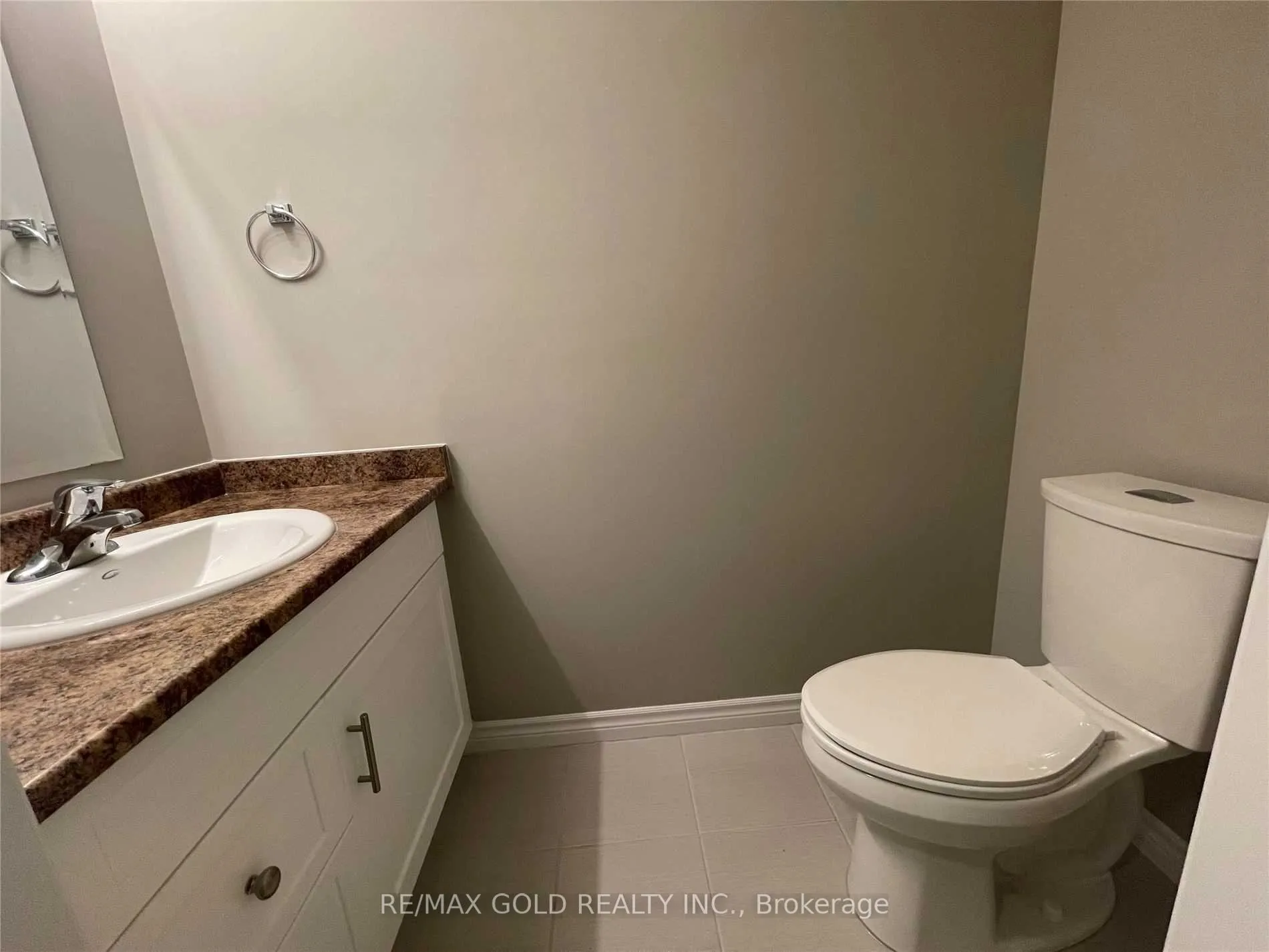 Photo 13 of 184 Wheat Lane, Kitchener, Huron Park — HOMEH