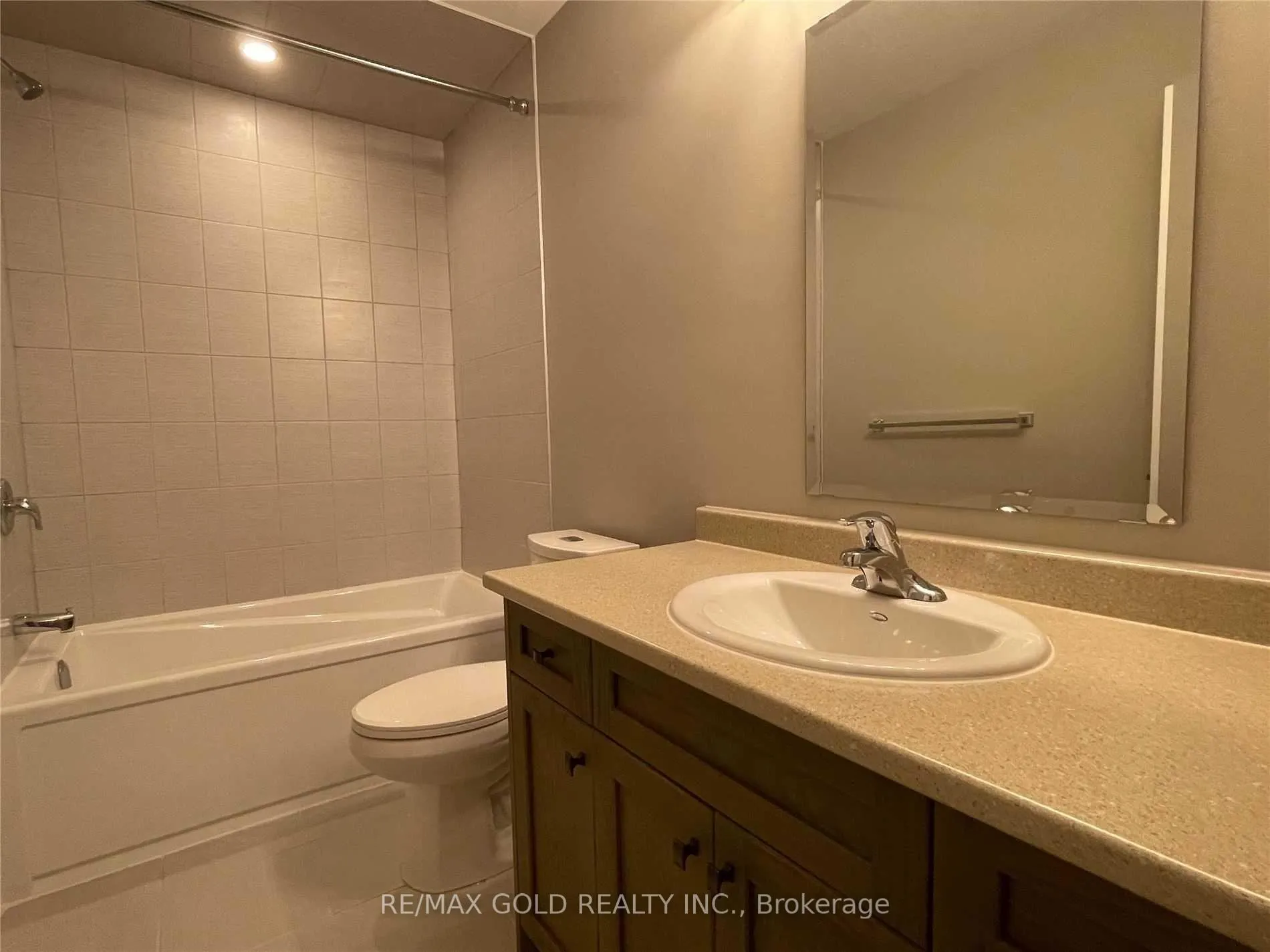 Photo 15 of 184 Wheat Lane, Kitchener, Huron Park — HOMEH
