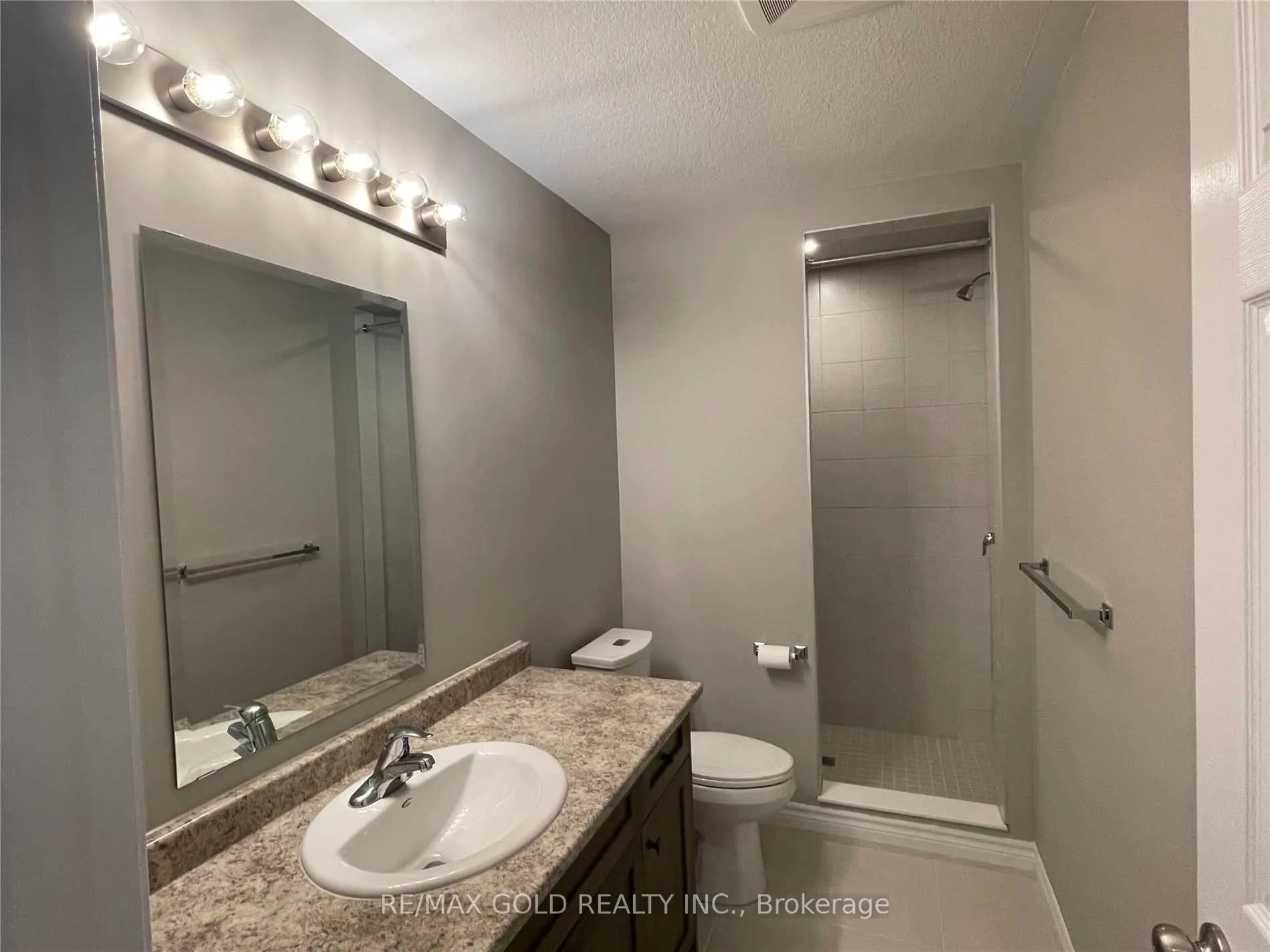 Photo 20 of 184 Wheat Lane, Kitchener, Huron Park — HOMEH