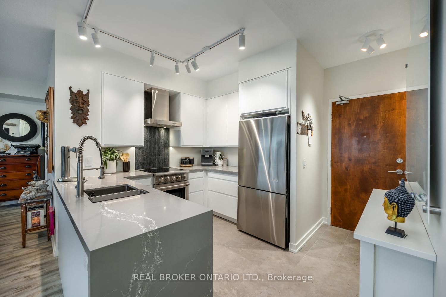 Photo 8 of Unit 1513, 1235 Bayly Street, Pickering, Bay Ridges — HOMEH