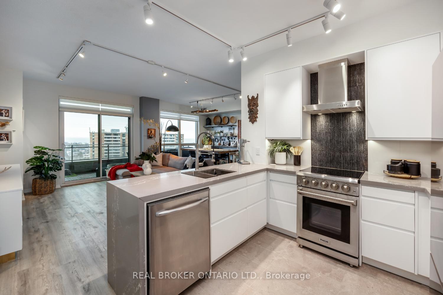 Photo 9 of Unit 1513, 1235 Bayly Street, Pickering, Bay Ridges — HOMEH