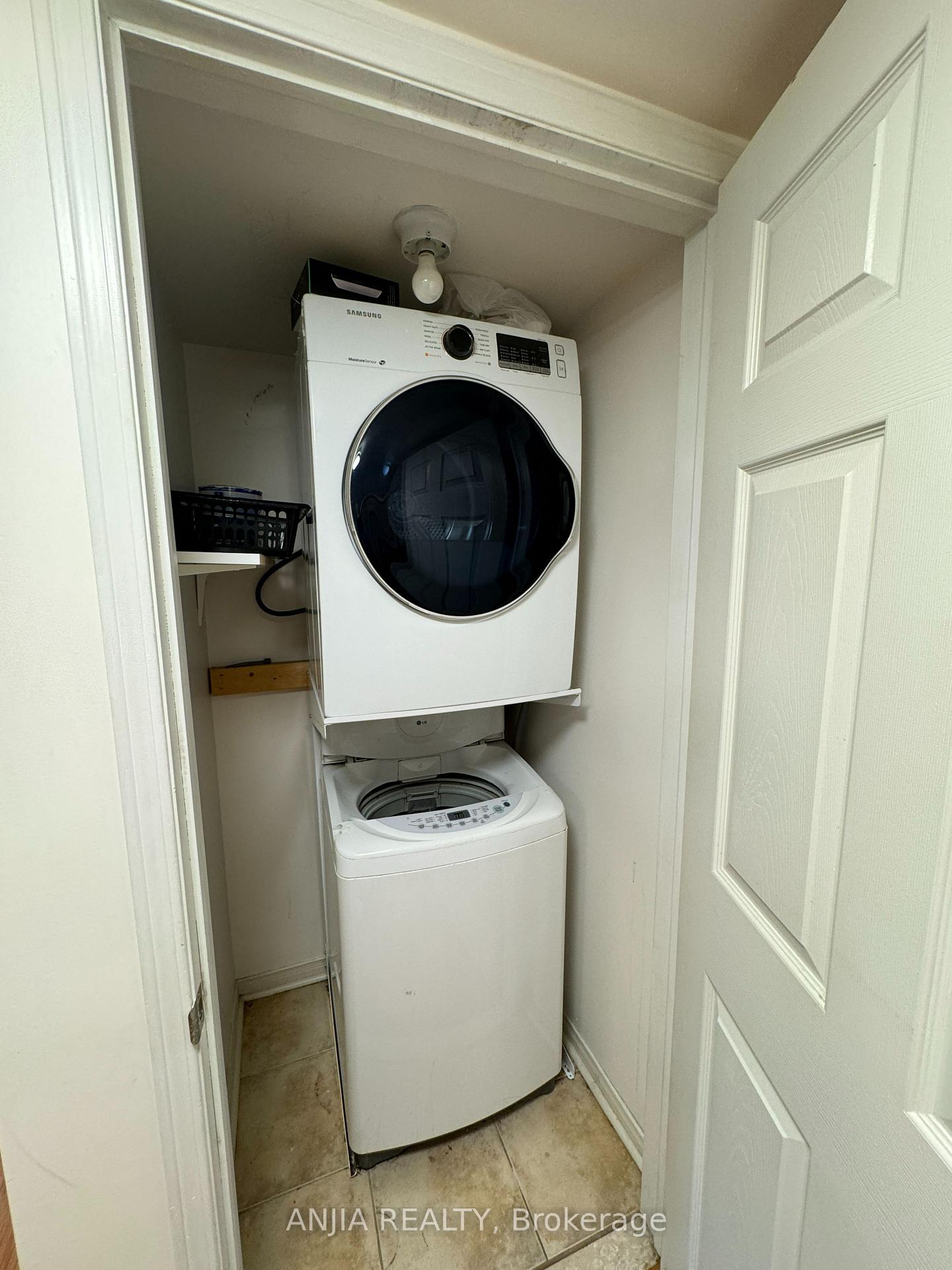 Photo 8 of Unit 112, 308 John Street, Markham, Aileen-Willowbrook — HOMEH