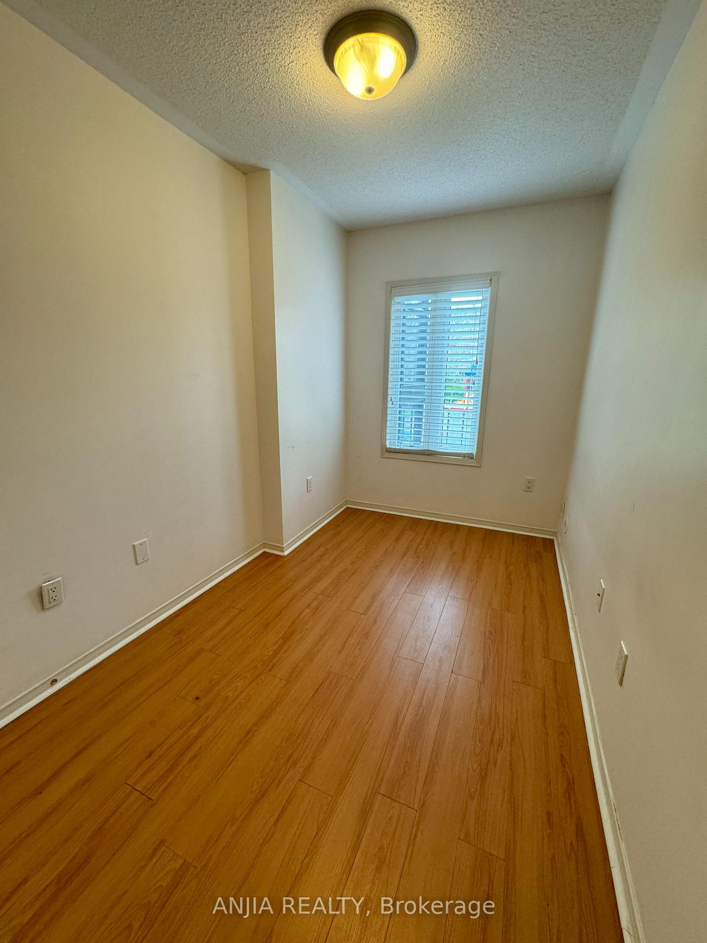 Photo 10 of Unit 112, 308 John Street, Markham, Aileen-Willowbrook — HOMEH