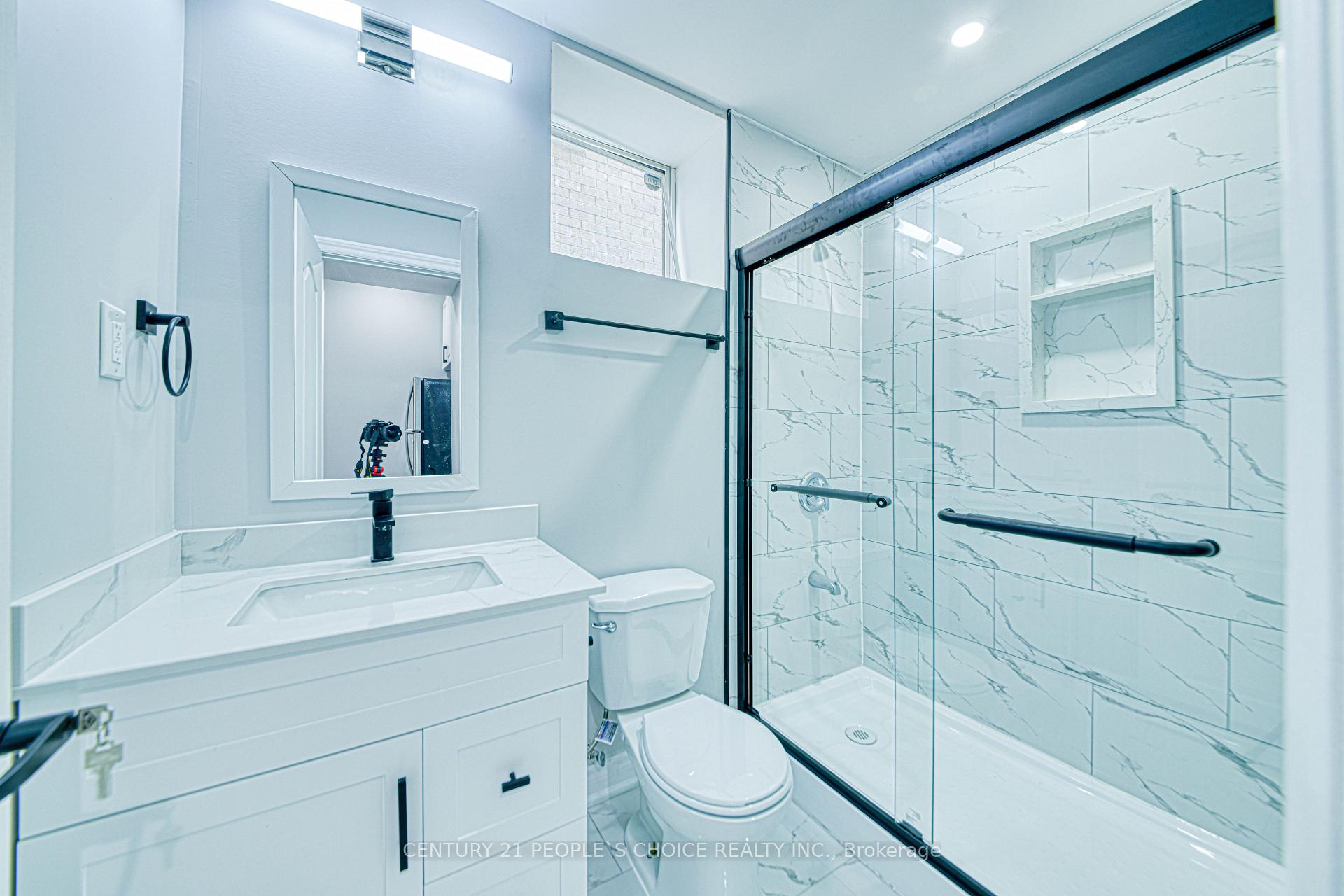 Photo 18 of 74 Henry Smith Avenue, Clarington, Bowmanville — HOMEH