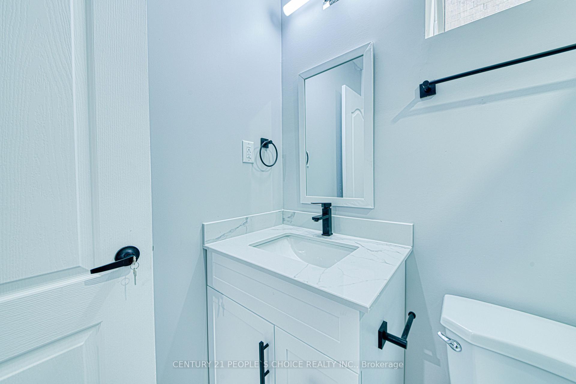 Photo 19 of 74 Henry Smith Avenue, Clarington, Bowmanville — HOMEH