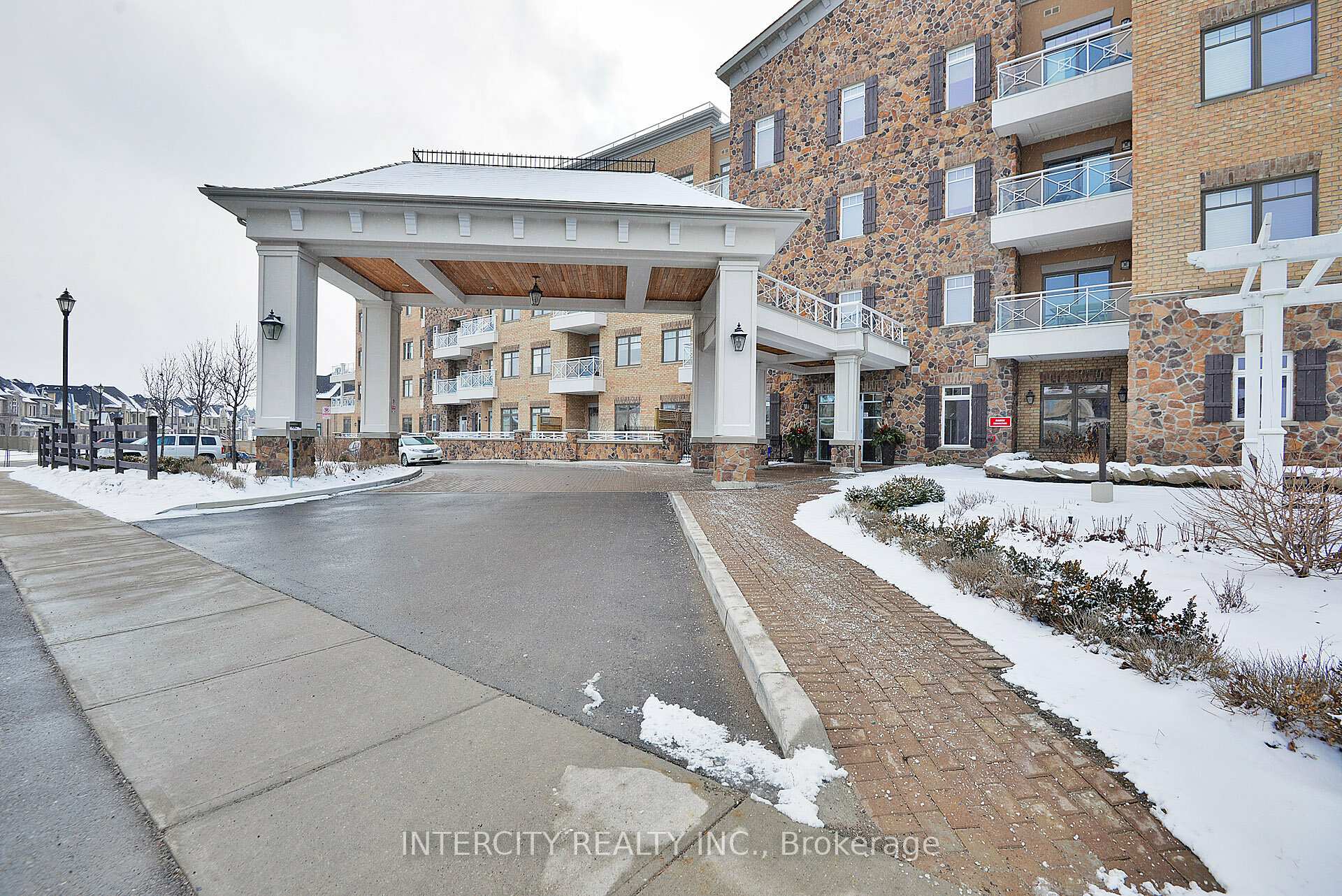 Photo 1 of Unit 314, 80 Burns Boulevard, King, King City — HOMEH