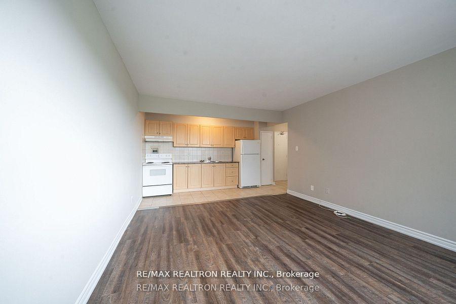 Photo 7 of Unit 534D, 468 Ottawa Street, Hamilton, Crown Point — HOMEH