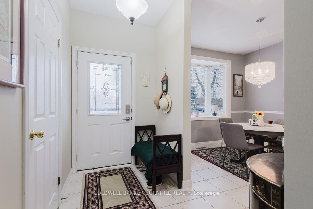 Photo 14 of 58 Twentyplace Boulevard, Hamilton, Mount Hope — HOMEH