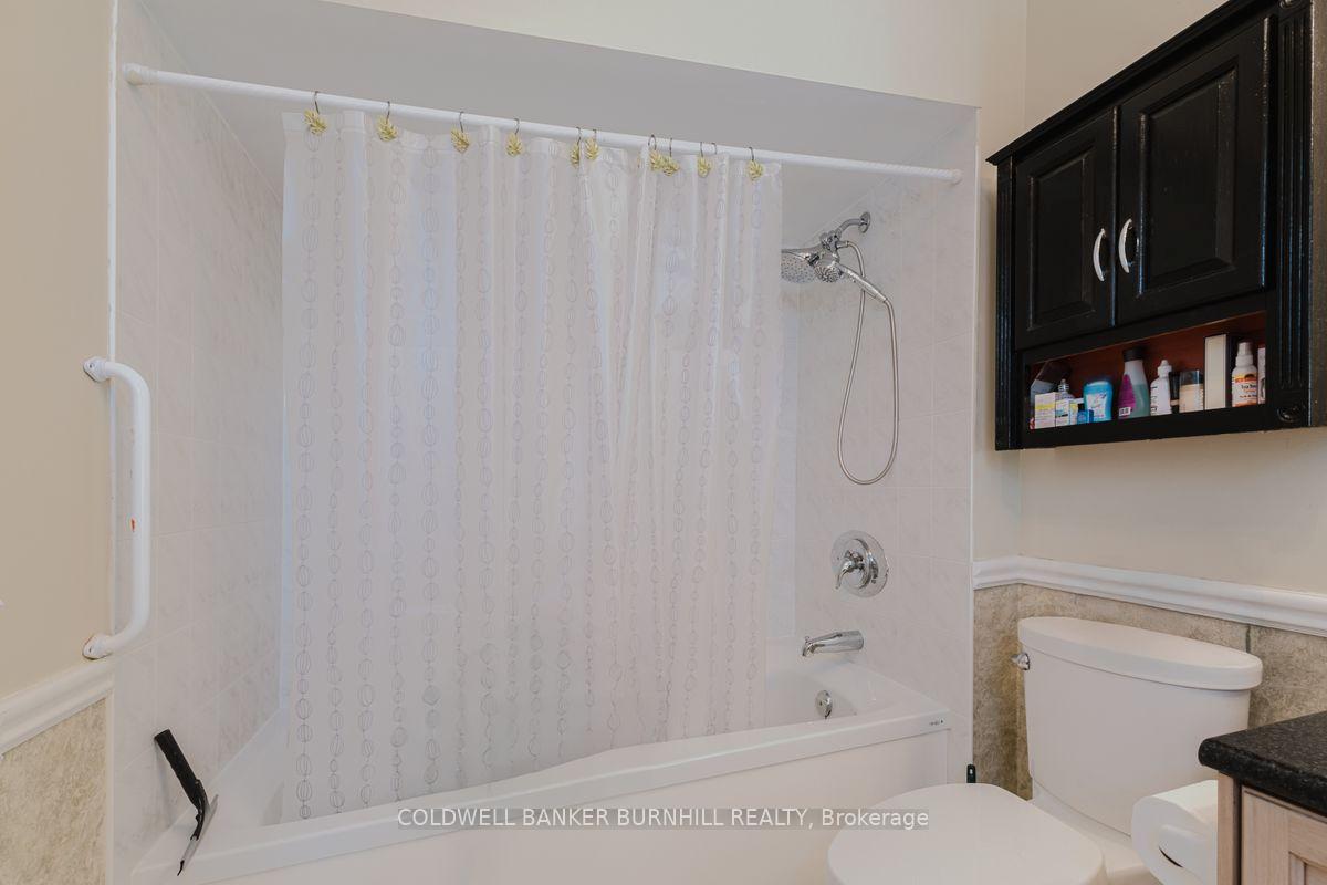 Photo 19 of 58 Twentyplace Boulevard, Hamilton, Mount Hope — HOMEH