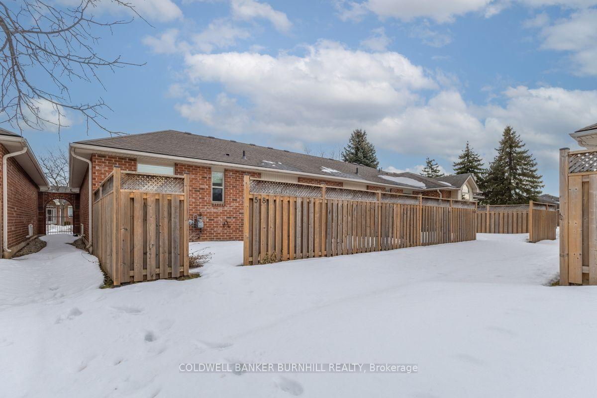 Photo 22 of 58 Twentyplace Boulevard, Hamilton, Mount Hope — HOMEH