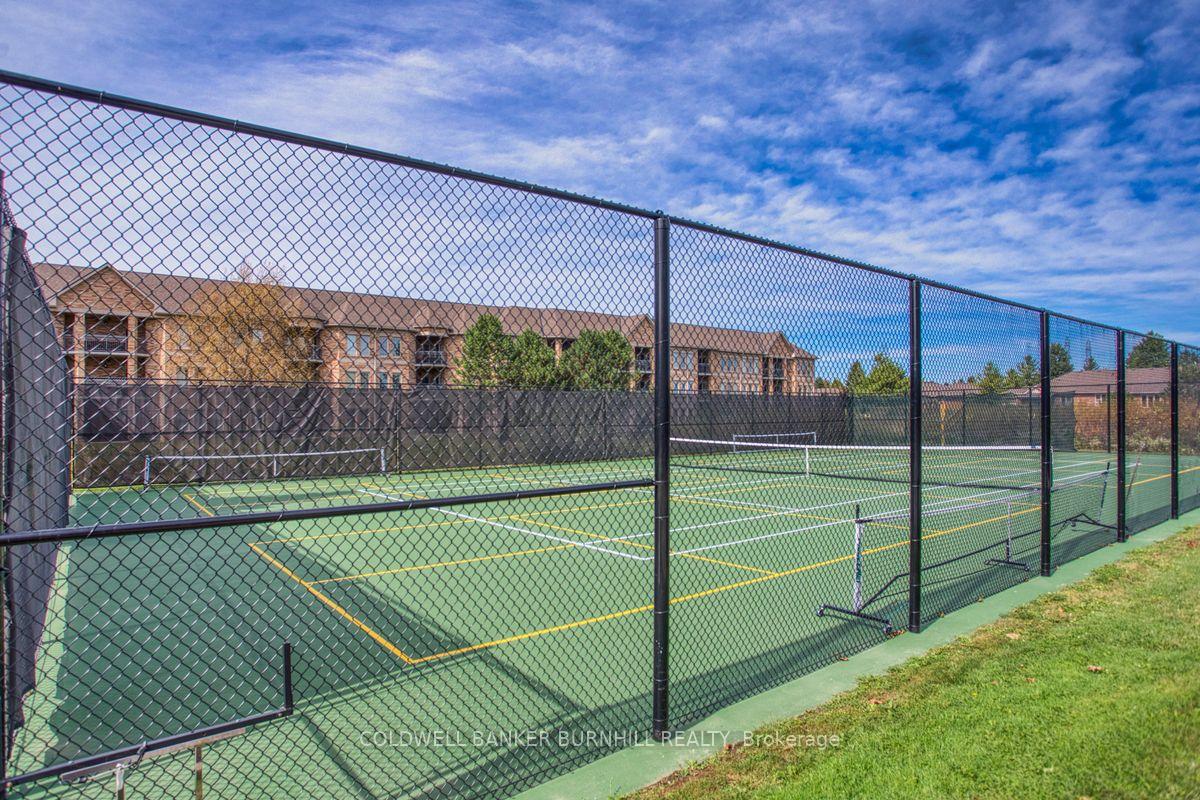 Photo 38 of 58 Twentyplace Boulevard, Hamilton, Mount Hope — HOMEH