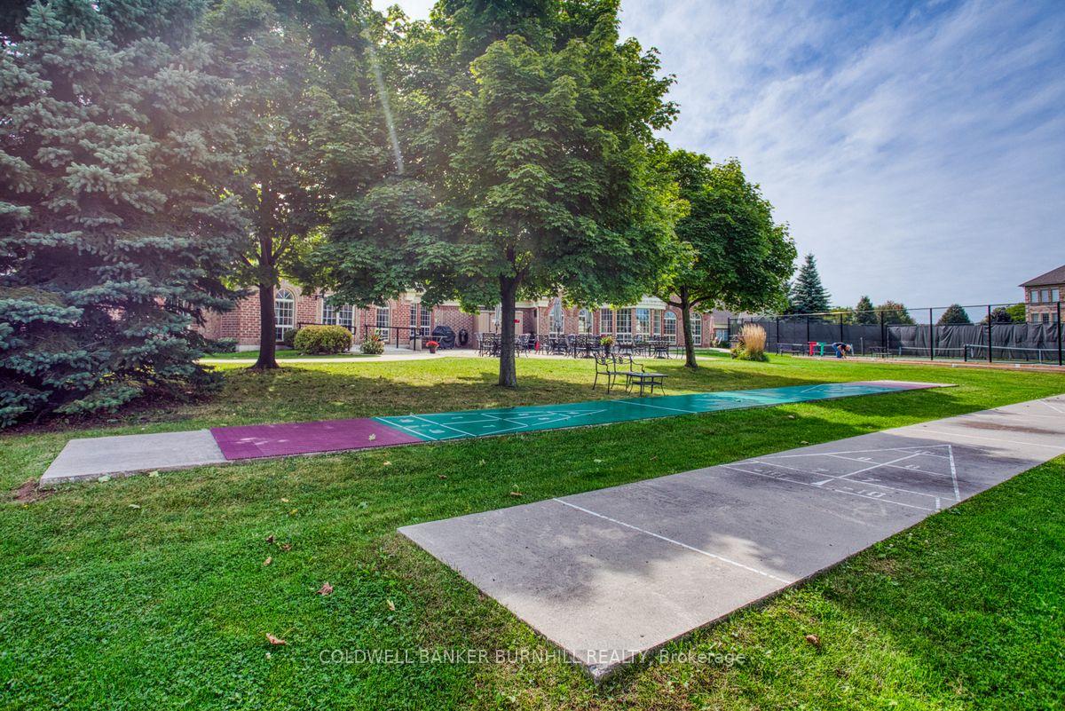 Photo 43 of 58 Twentyplace Boulevard, Hamilton, Mount Hope — HOMEH