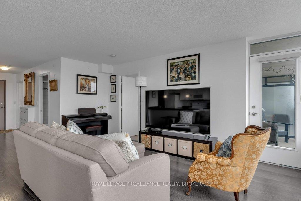 Photo 8 of Unit 701, 121 Queen Street, Kingston, East of Sir John A. Blvd — HOMEH