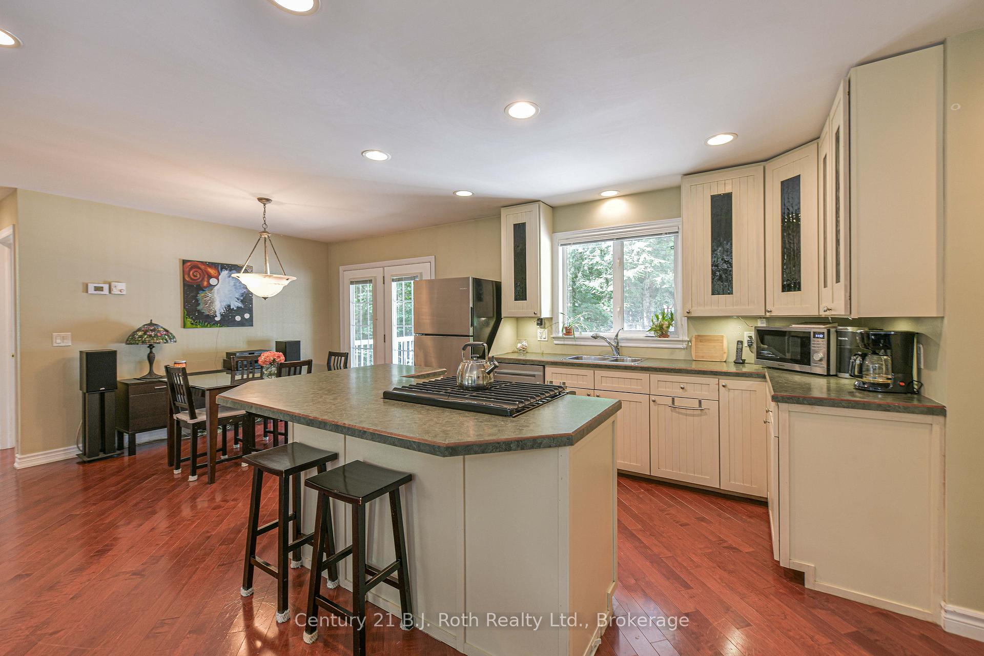 Photo 9 of 2289 Southwood Road, Gravenhurst, Morrison — HOMEH