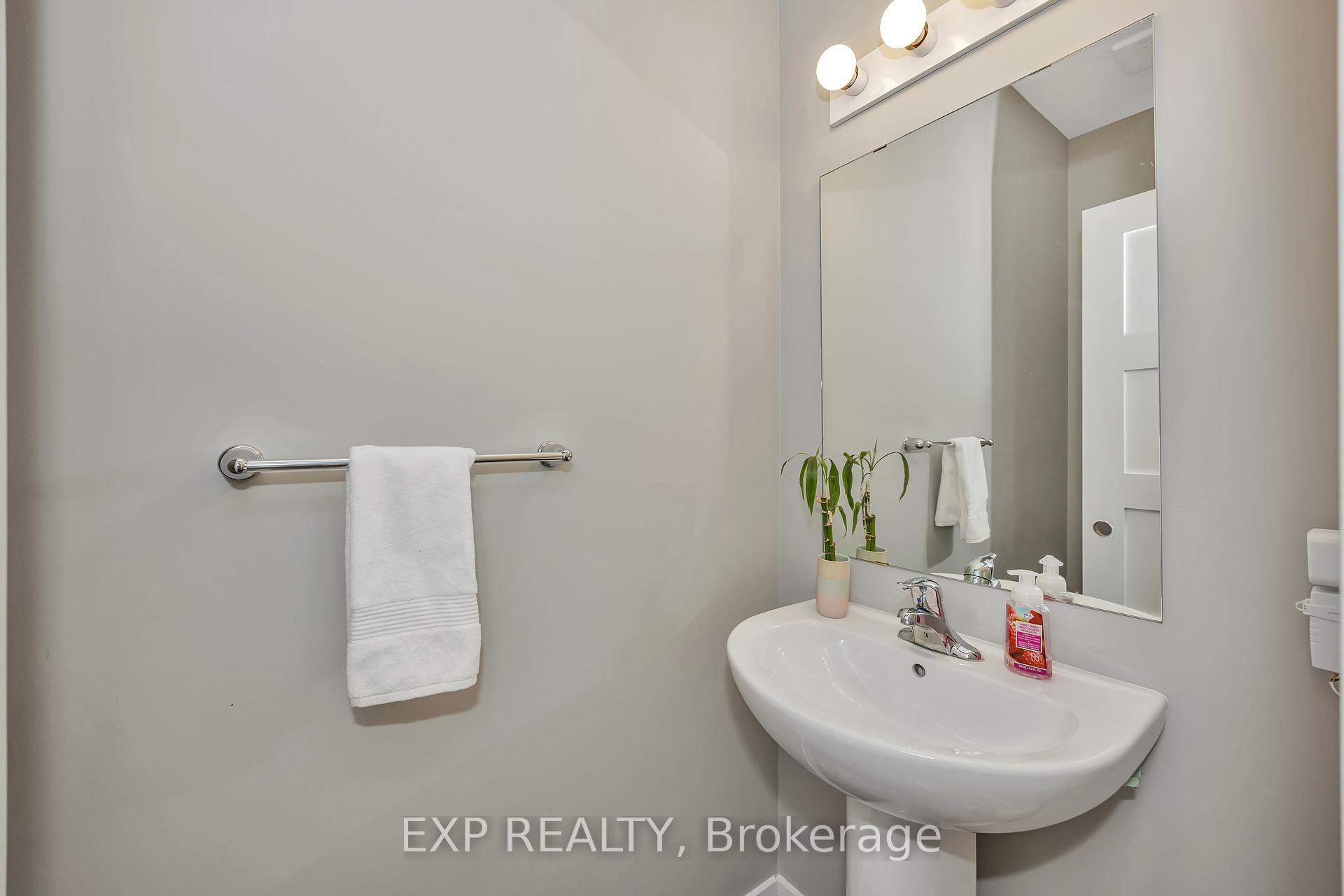 Photo 13 of 55 Riddell Street, Carleton Place — HOMEH