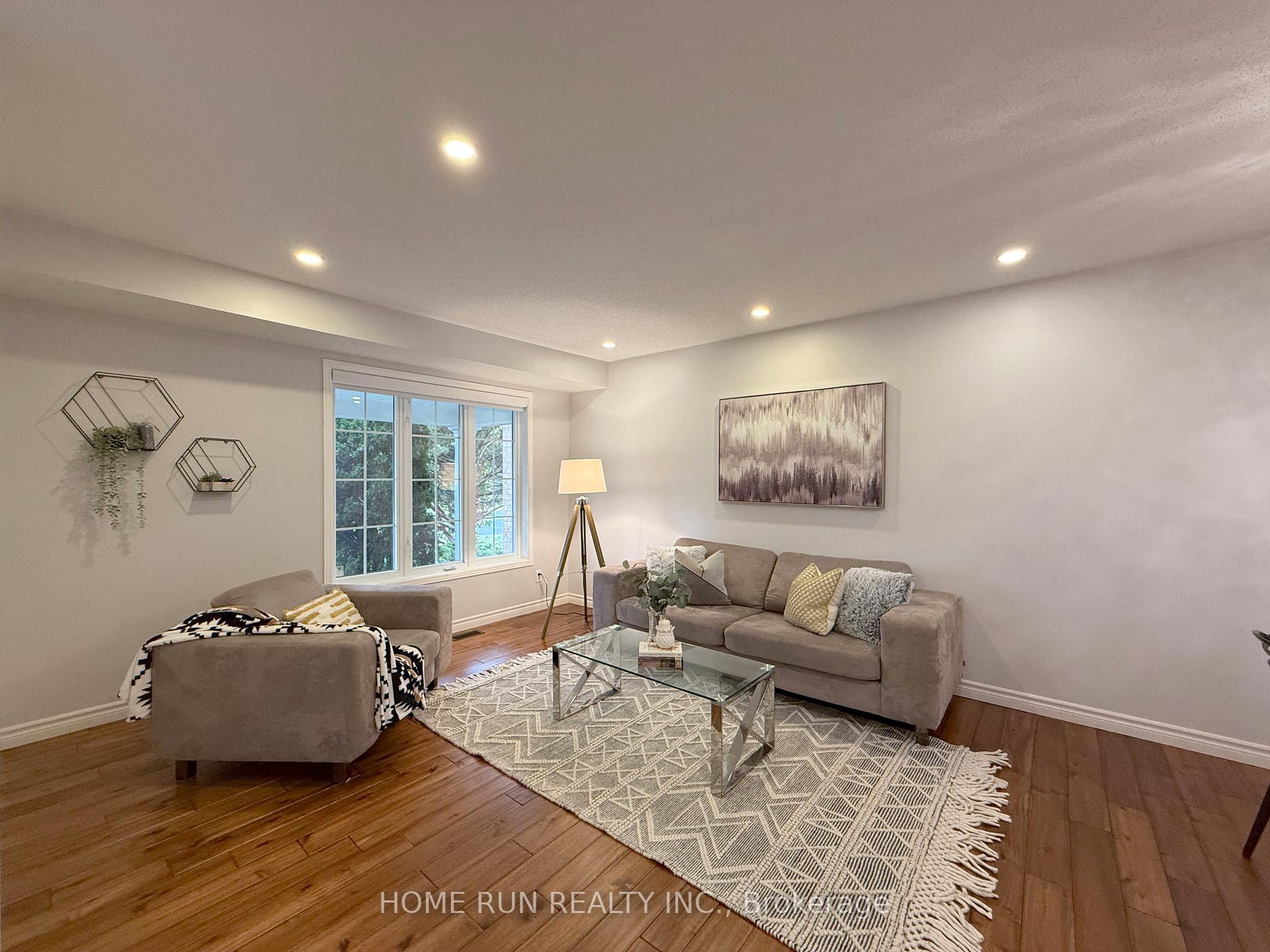 Photo 6 of 49 Deerfox Drive, Ottawa, Barrhaven - Longfields — HOMEH