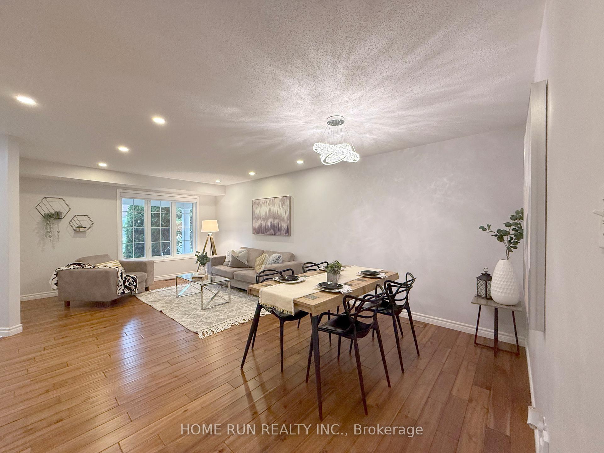 Photo 10 of 49 Deerfox Drive, Ottawa, Barrhaven - Longfields — HOMEH