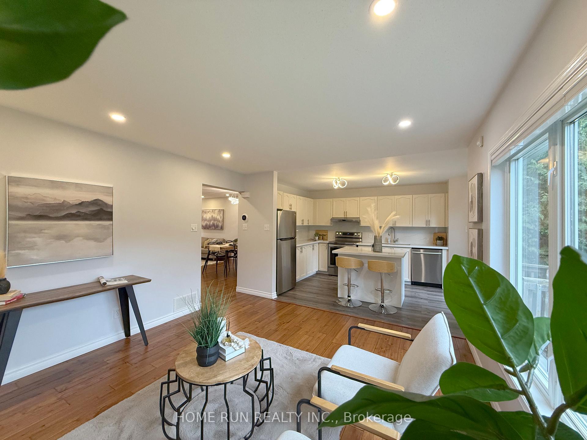 Photo 15 of 49 Deerfox Drive, Ottawa, Barrhaven - Longfields — HOMEH