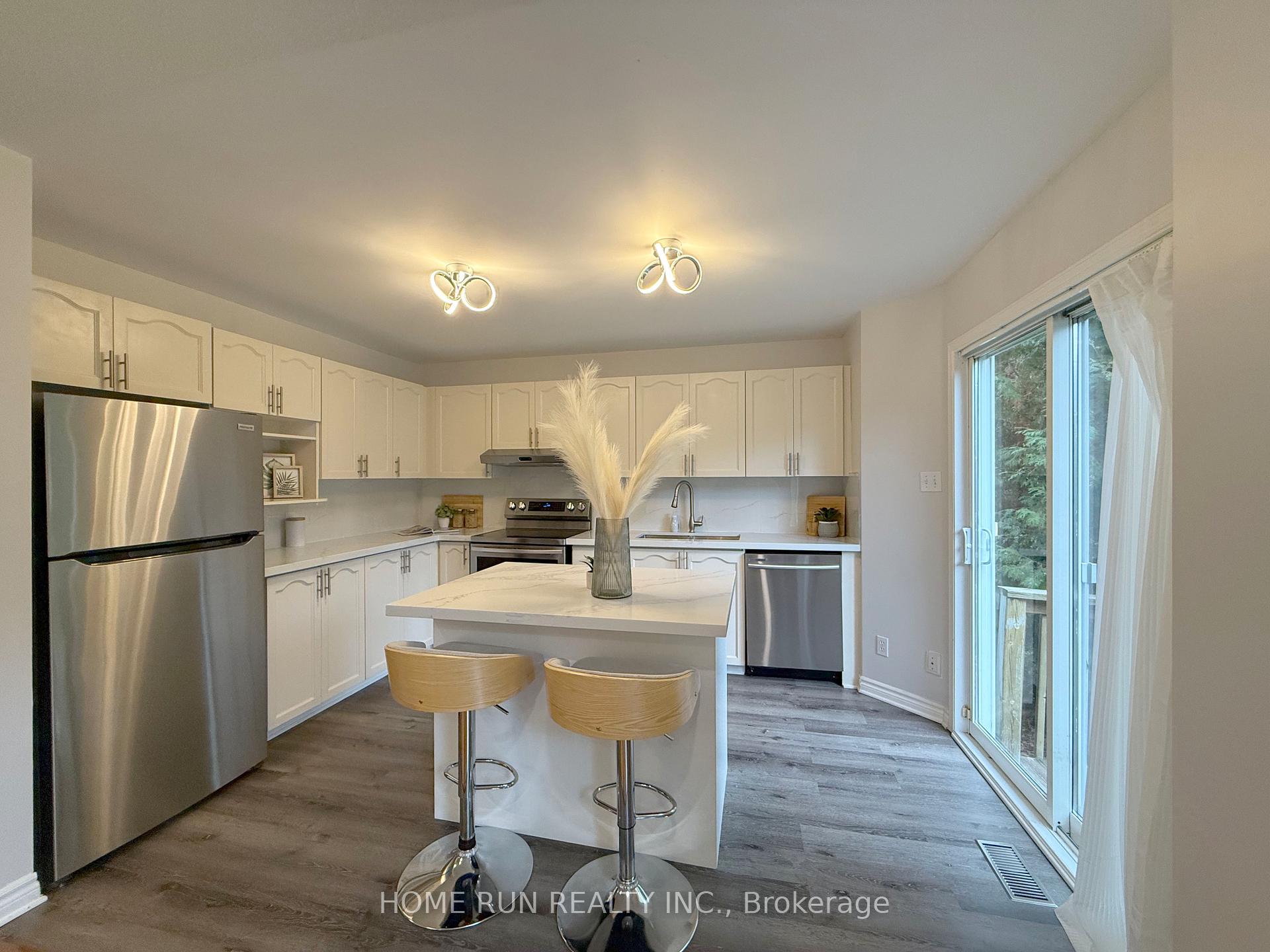 Photo 16 of 49 Deerfox Drive, Ottawa, Barrhaven - Longfields — HOMEH