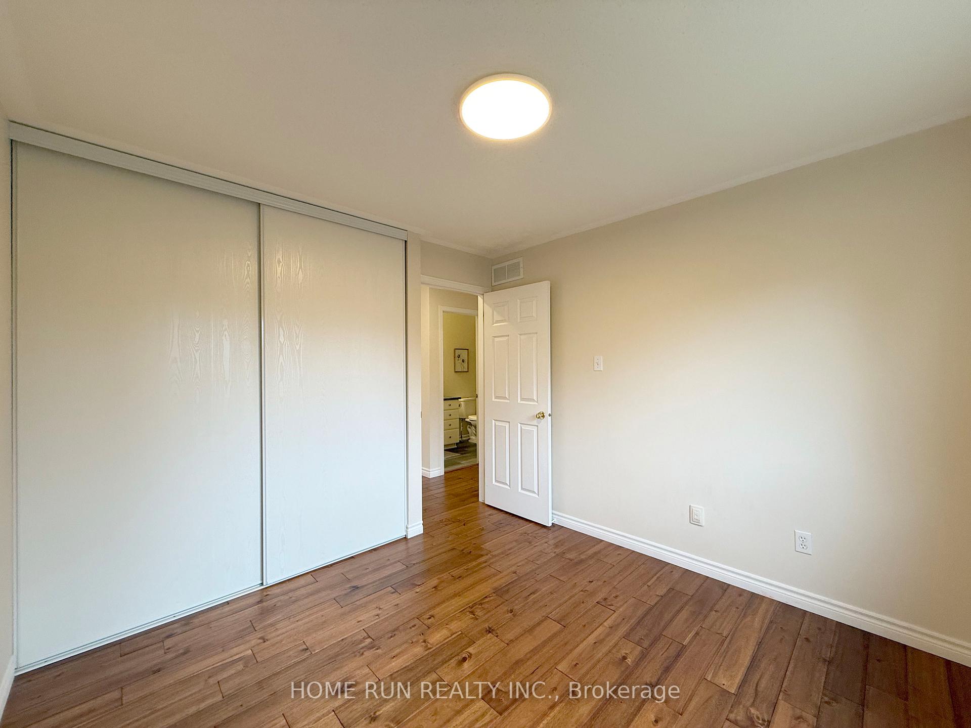 Photo 31 of 49 Deerfox Drive, Ottawa, Barrhaven - Longfields — HOMEH