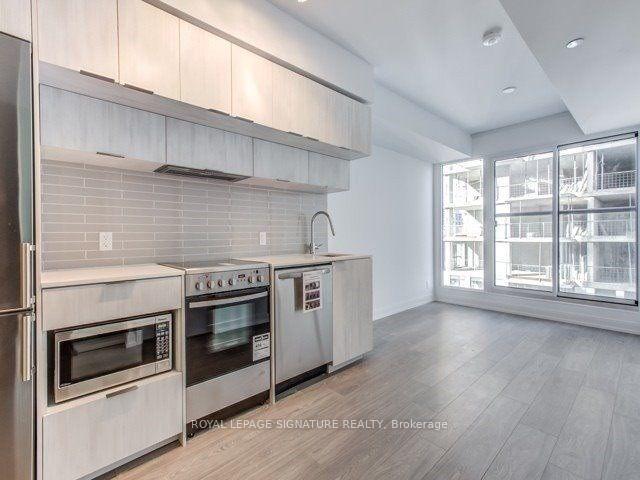 Front of Unit 5315, 181 Dundas Street E