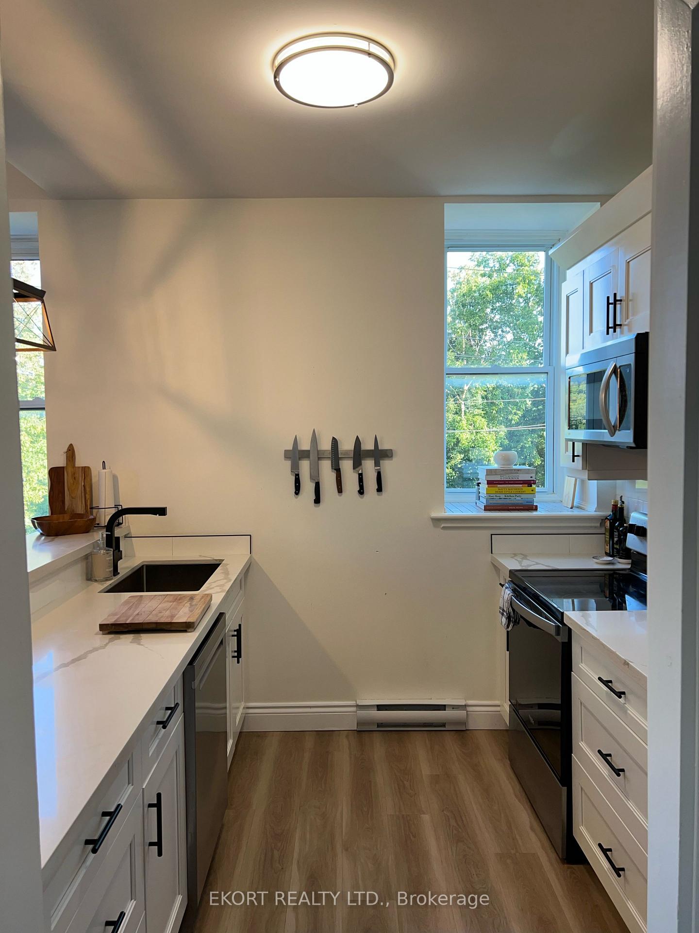 Photo 10 of Unit 10, 254 Main Street, Prince Edward County, Picton Ward — HOMEH