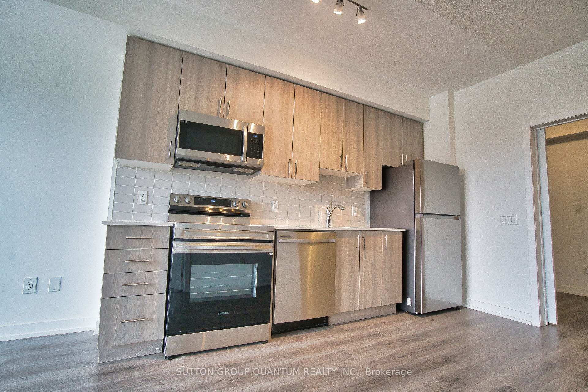 Photo 27 of Unit 604, 1480 Bayly Street, Pickering, Bay Ridges — HOMEH