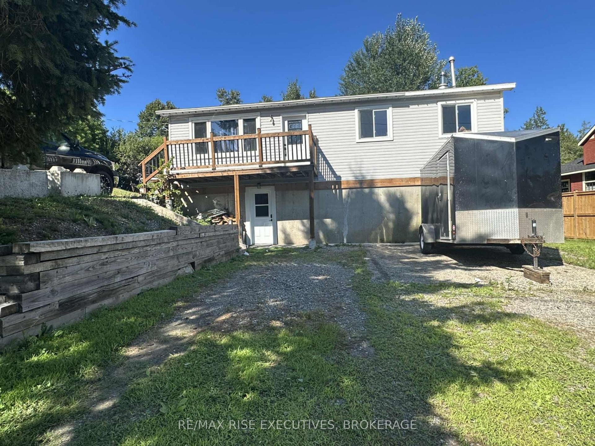 Photo 1 of 1002 School House Road, Central Frontenac, Frontenac Centre — HOMEH