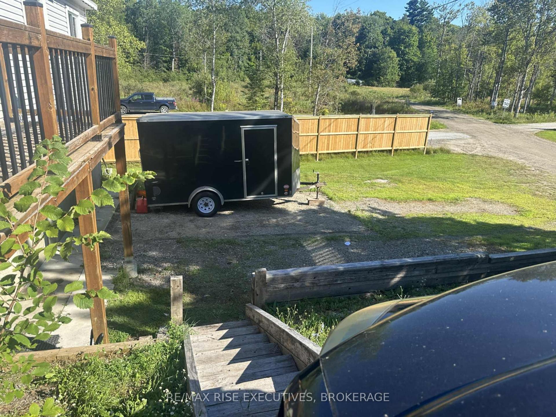 Photo 2 of 1002 School House Road, Central Frontenac, Frontenac Centre — HOMEH