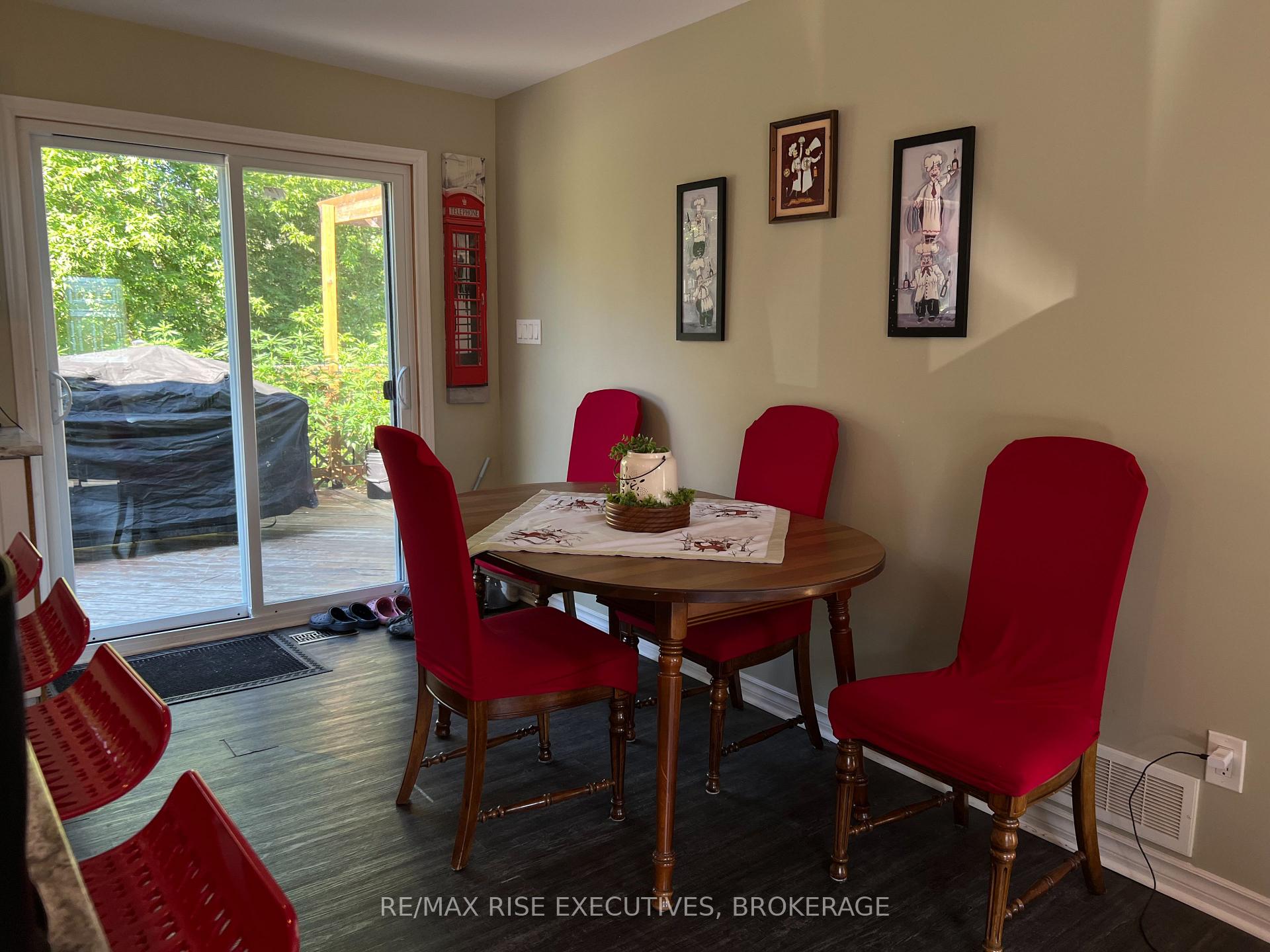 Photo 5 of 1002 School House Road, Central Frontenac, Frontenac Centre — HOMEH