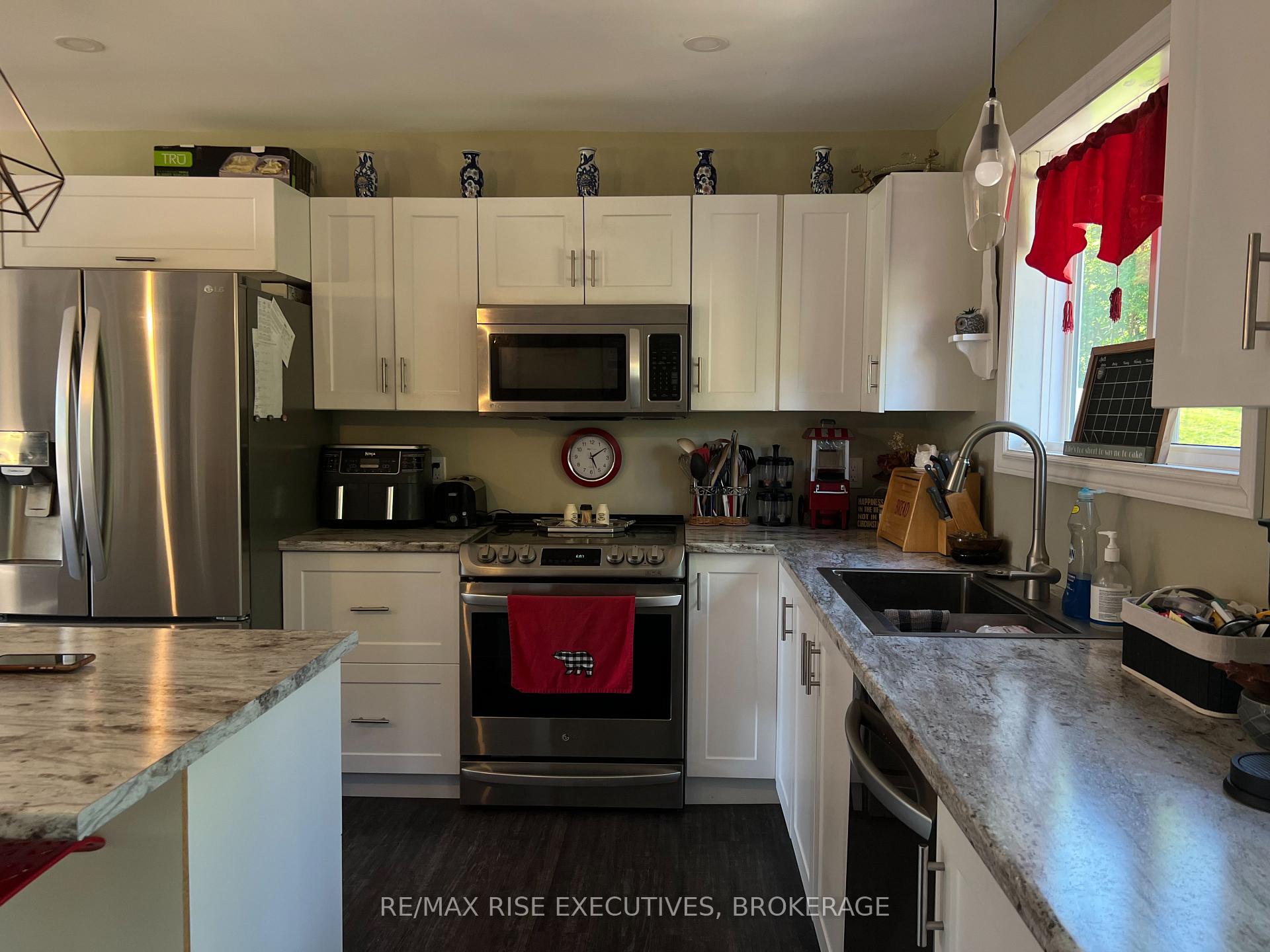 Photo 7 of 1002 School House Road, Central Frontenac, Frontenac Centre — HOMEH