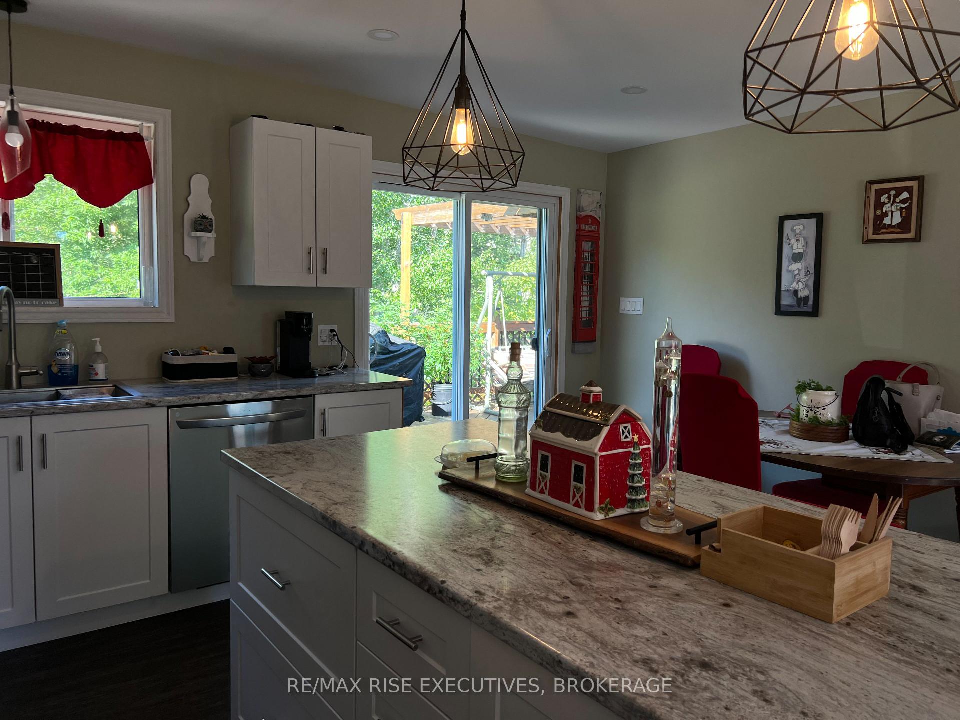 Photo 8 of 1002 School House Road, Central Frontenac, Frontenac Centre — HOMEH