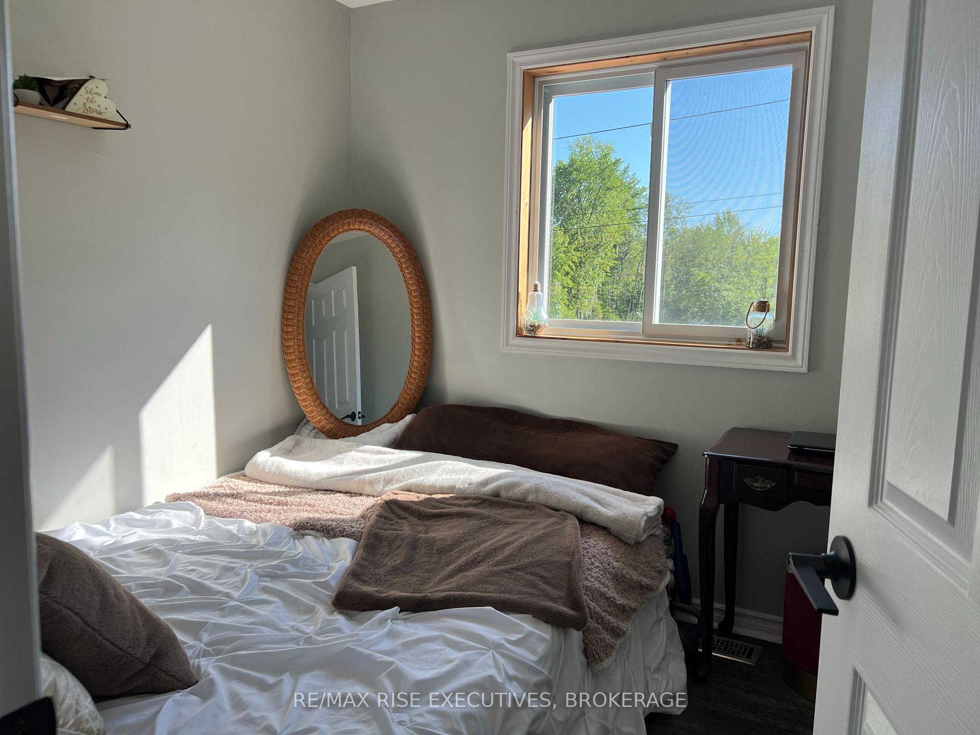 Photo 12 of 1002 School House Road, Central Frontenac, Frontenac Centre — HOMEH