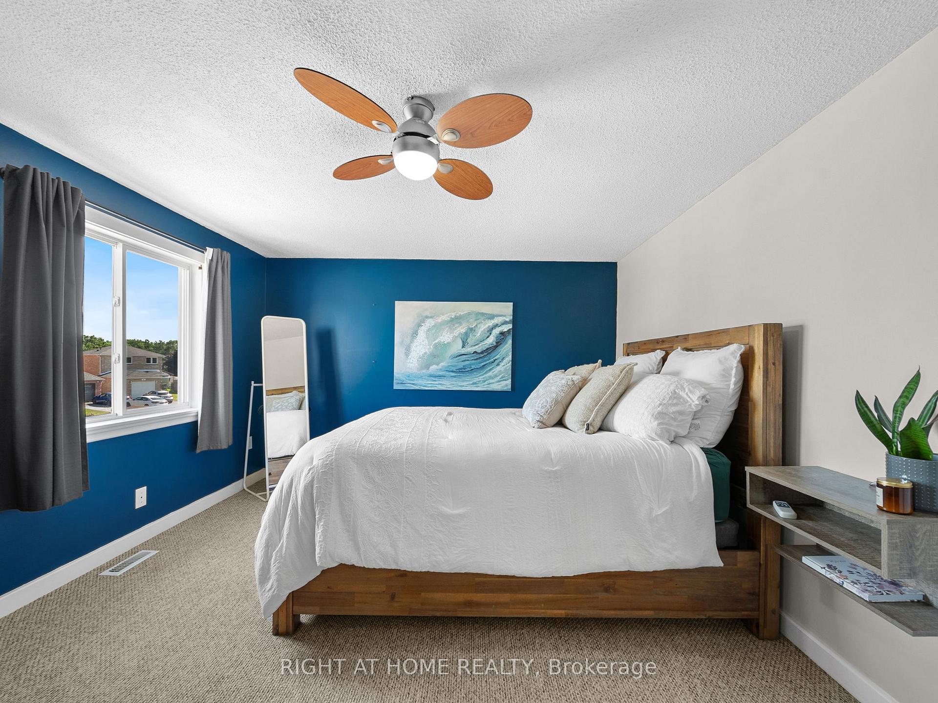 Photo 16 of 58 Delaney Crescent, Barrie, Northwest — HOMEH