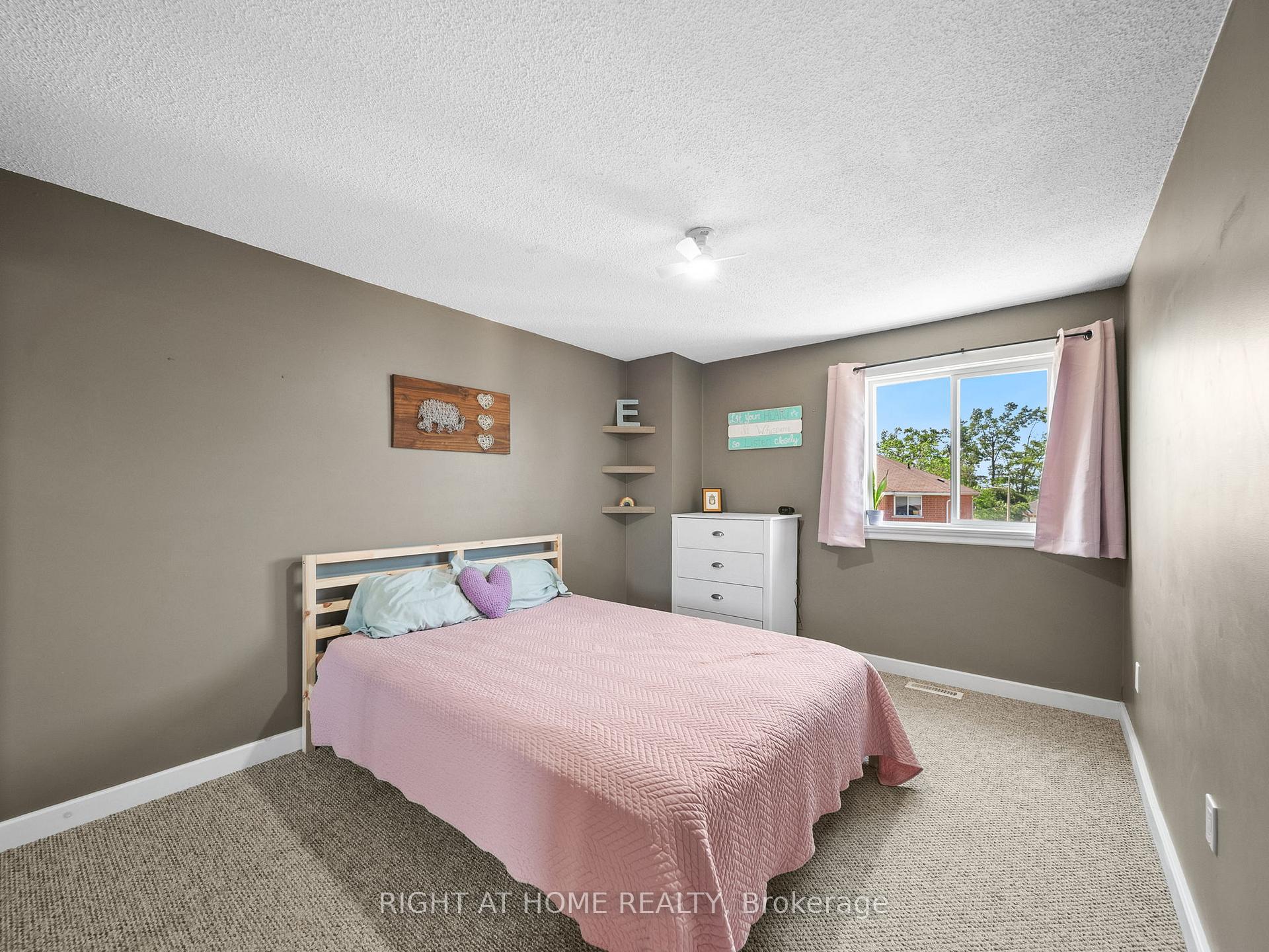 Photo 21 of 58 Delaney Crescent, Barrie, Northwest — HOMEH