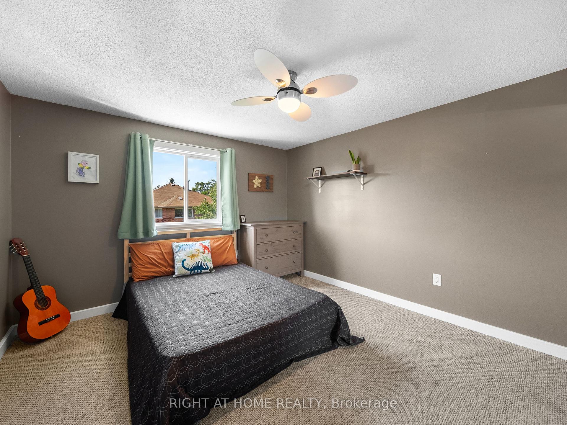 Photo 23 of 58 Delaney Crescent, Barrie, Northwest — HOMEH