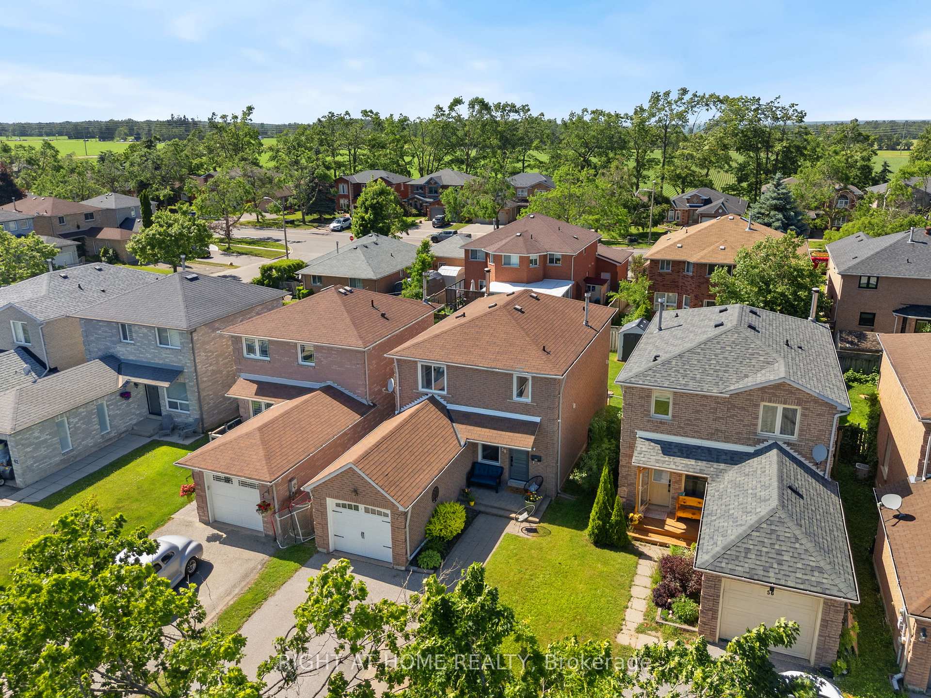 Photo 31 of 58 Delaney Crescent, Barrie, Northwest — HOMEH