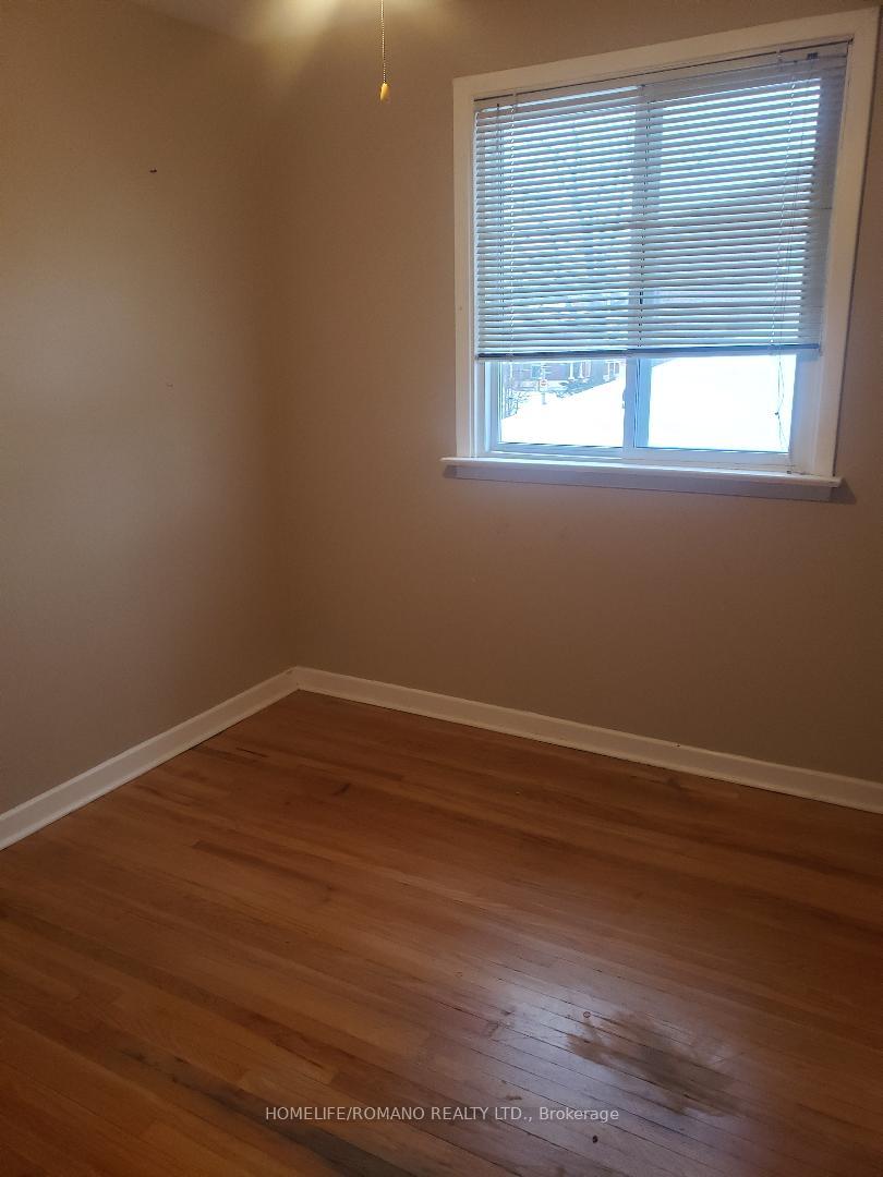 Photo 3 of Unit Upper, 88 Louisa Street, Caledon, Bolton East — HOMEH