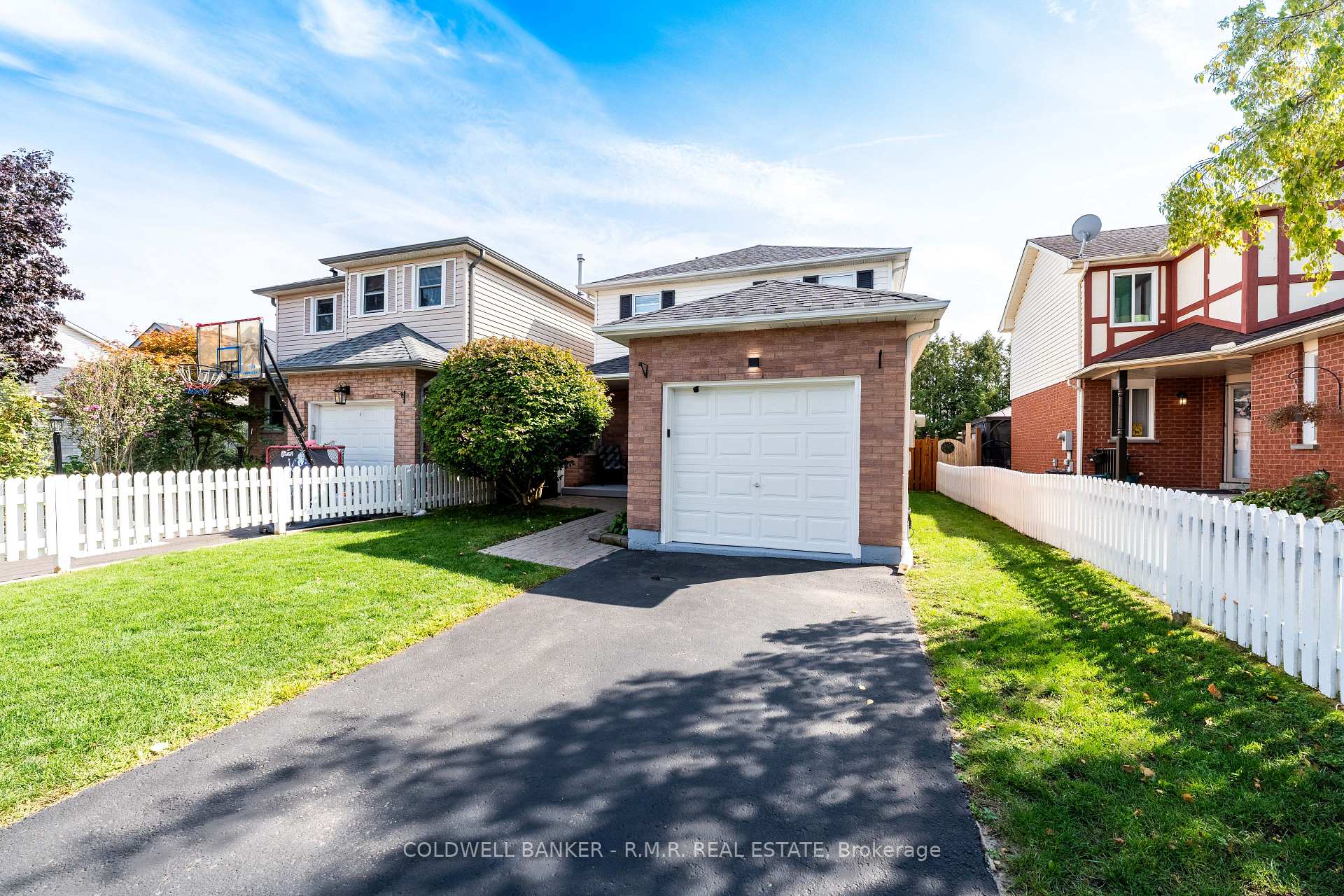 Photo 2 of 5 Tucker Road, Clarington, Bowmanville — HOMEH