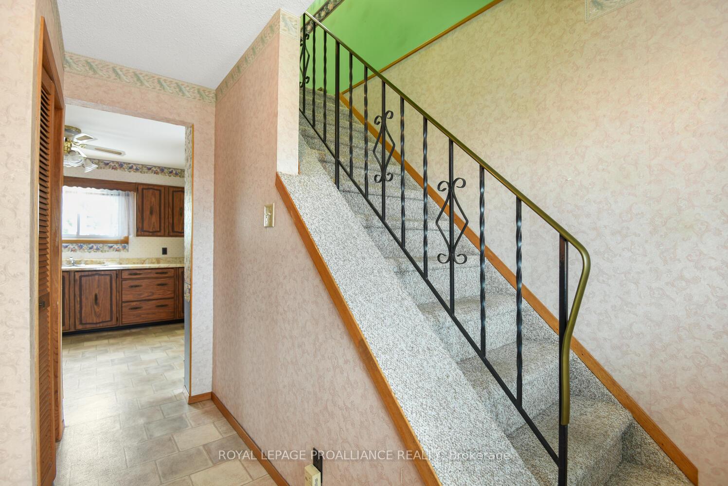 Photo 4 of 556 Middle Street, Edwardsburgh/Cardinal, Town of Cardinal — HOMEH